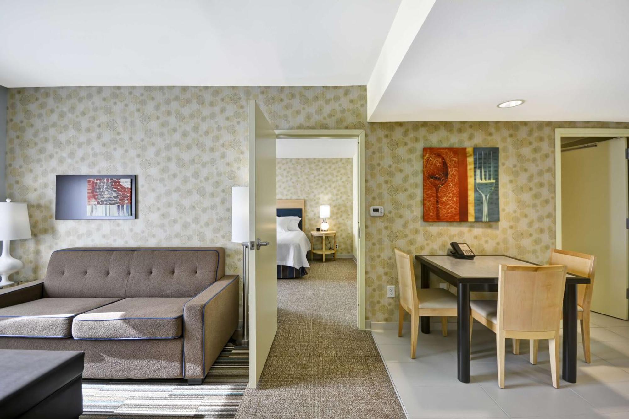 โฮม 2 สวีท บาย ฮิลตัน ออสเวโก Hotel ออสวีโก ภายนอก รูปภาพ